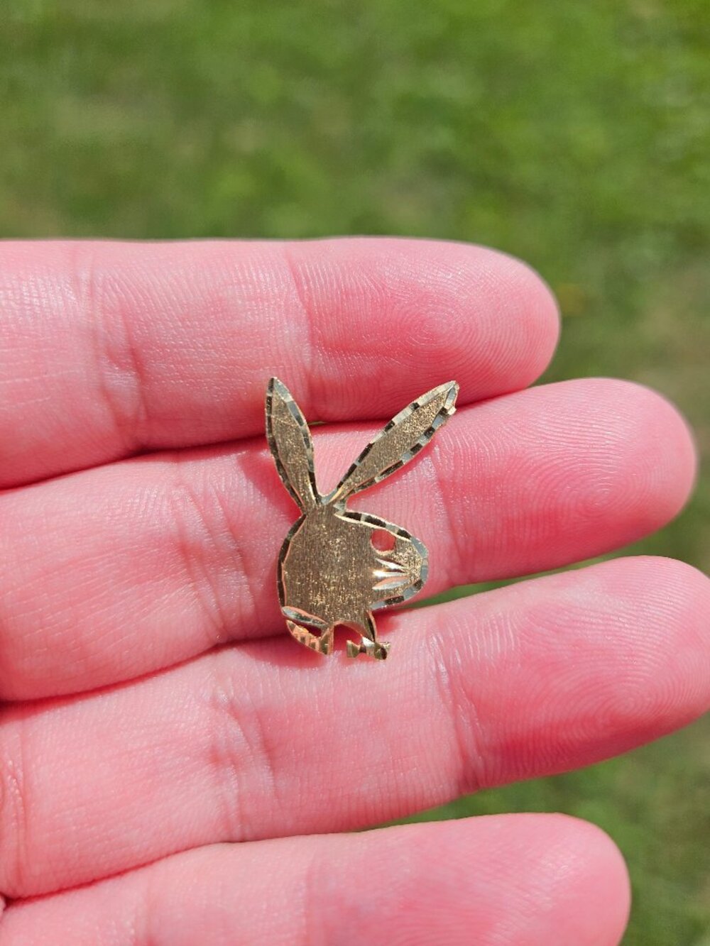 14K Yellow Gold Diamond Cut Playboy Bunny Rabbit Logo Pendant Charm